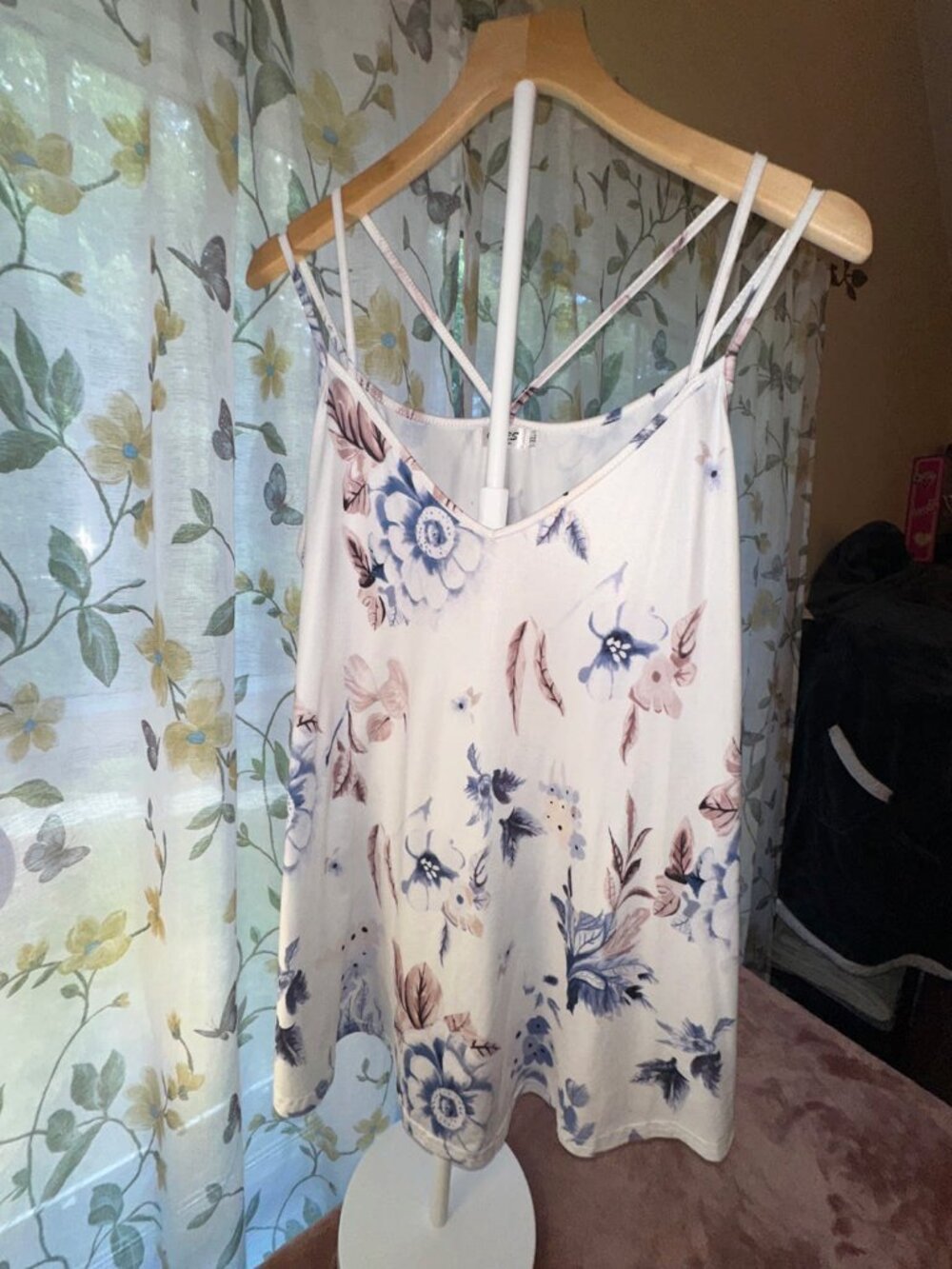 OURS Boho White Floral Criss Cross Cami Tank Top XL Flowy